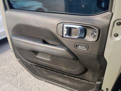 Jeep Wrangler 2.0T Edition - photo 12