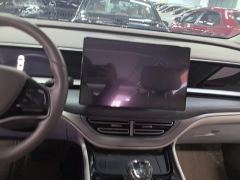 Denza D9 DM-i 970 4WD Flagship Edition - ფოტო 17