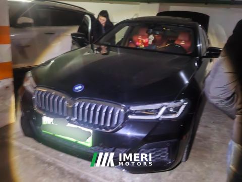 2022 BMW 5 Series Plug-in Hybrid 535Le M Sport Package