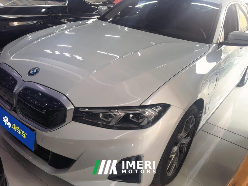BMW i3 eDrive 35 L - car from China