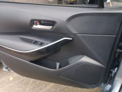 Toyota Corolla Dual-Engine 1.8L E-CVT Elite Edition - ფოტო 12