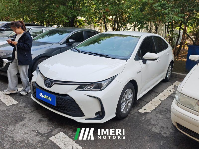 Toyota Corolla Dual-Engine 1.8L Pioneer Edition - автомобиль из Китая
