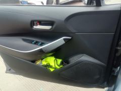 Toyota Corolla Dual-Engine 1.8L E-CVT Elite Edition - фото 12
