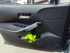 Toyota Corolla Dual-Engine 1.8L E-CVT Elite Edition - фото 13