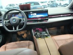 BMW 5 Series 525Li M Sport Package - фото 16
