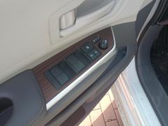 Toyota Sienna Dual-Engine 2.5L Comfort Edition - ფოტო 13