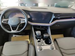 Volkswagen Touareg 3.0T Premium Classic Sports Suit - ფოტო 10