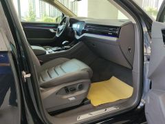 Volkswagen Touareg 3.0T Premium Classic Sports Suit - ფოტო 16