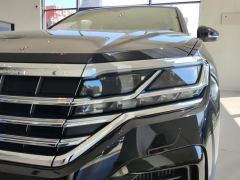 Volkswagen Touareg 3.0T Premium Classic Sports Suit - ფოტო 4