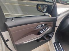 BMW 3 Series 325Li M Sport Package - ფოტო 12