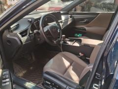 Lexus ES 200 Excellence Edition - ფოტო 14