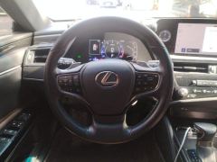 Lexus ES 200 Excellence Edition - ფოტო 18