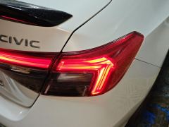 Honda Civic 240TURBO CVT Combustion Edition - ფოტო 5