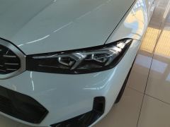 BMW 3 Series 325Li M Sport Package - ფოტო 4