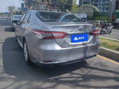 Toyota Camry 2.0G Luxury Edition - ფოტო 2