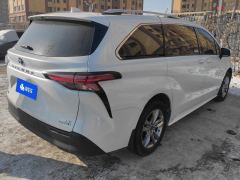 Toyota Sienna Dual-Engine 2.5L Comfort Edition - ფოტო 2