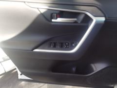 Toyota Wildlander 2.5L AWDLuxuryPLUS Edition - photo 12