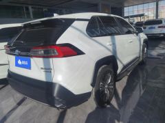 Toyota Wildlander 2.5L AWDLuxuryPLUS Edition - photo 2