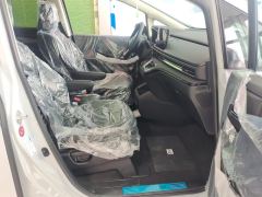 Honda Elysion e:HEV 2.0L Luxury Edition - photo 16