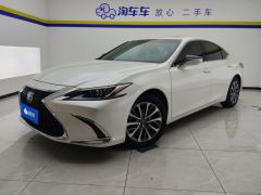 Lexus ES 200 Excellence Edition - фото 1