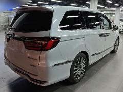 Honda Elysion e:HEV 2.0L Luxury Edition - photo 2