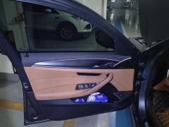 BMW 5 Series (Imported) Facelift 525i M Sport Package - ფოტო 12