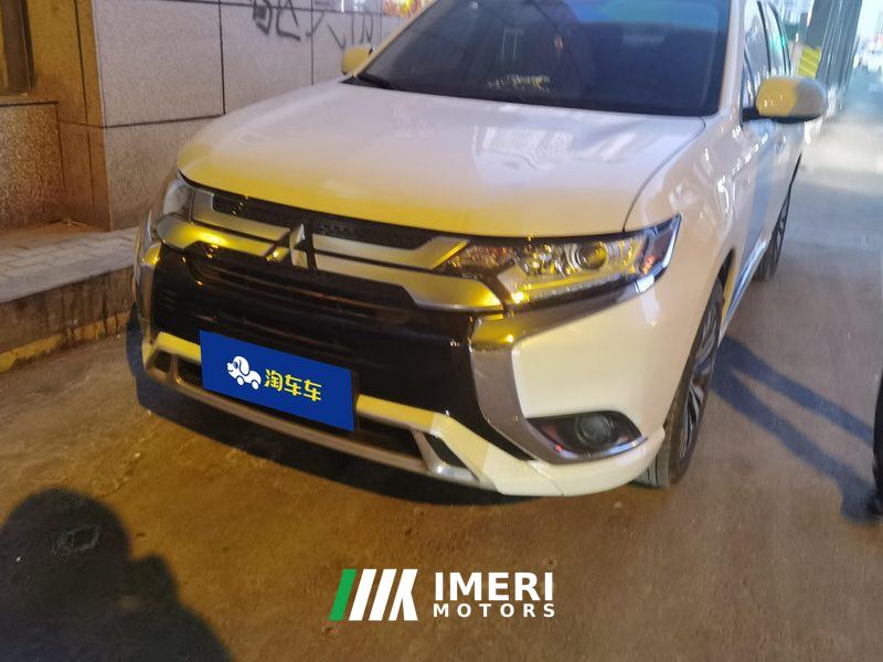 Mitsubishi Outlander 2.0L 2WD Edition 5 - ავტომობილი ჩინეთიდან