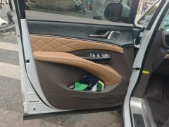 Denza D9 DM-i 970 4WD Flagship Edition - ფოტო 12