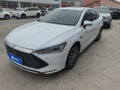 BYD Qin PLUS DM-i 55km Flagship - ფოტო 1
