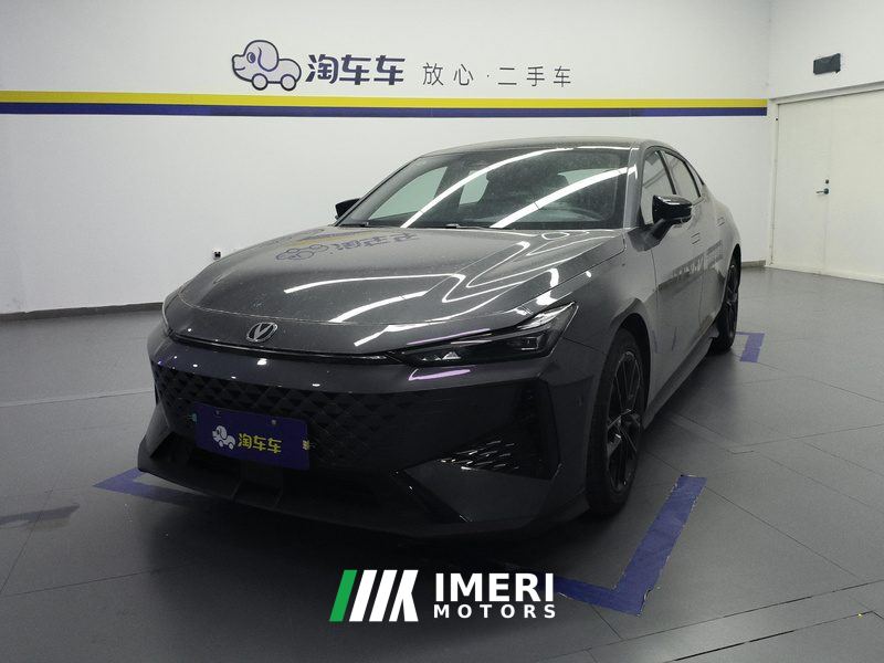 Changan UNI-V 1.5T Smart Navigation Edition - car from China