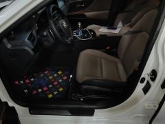 Lexus ES 300h Excellence Edition - ფოტო 14