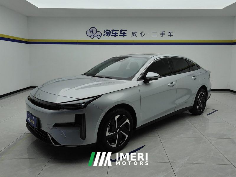 Geely Galaxy L6 EM-i 1.5L 140km Explorer Edition - автомобиль из Китая