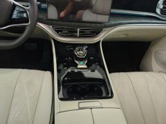 Denza D9 DM-i 1.5T 190km AWDPremium Version 7 - ფოტო 19