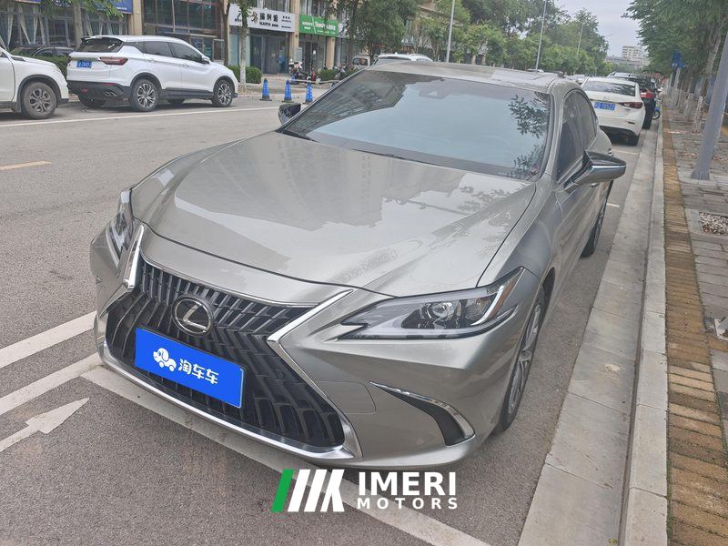 Lexus ES 200 Excellence Edition - ავტომობილი ჩინეთიდან