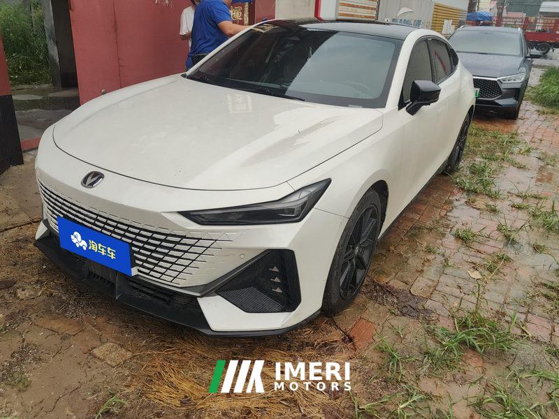 Changan UNI-V 1.5T Premium - car from China