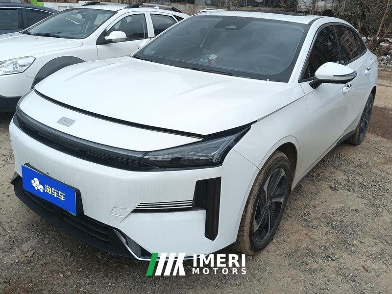 Geely Galaxy L6 EM-i 1.5L 140km Explorer Edition - автомобиль из Китая