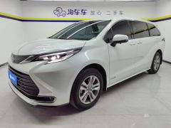 Toyota Sienna Dual-Engine 2.5L Comfort Edition - ფოტო 1