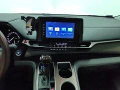 Toyota Sienna Dual-Engine 2.5L Comfort Edition - ფოტო 17