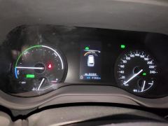 Toyota Sienna Dual-Engine 2.5L Comfort Edition - ფოტო 20