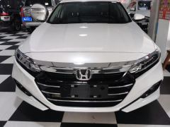 Honda Accord 260TURBO Luxury Edition - фото 3
