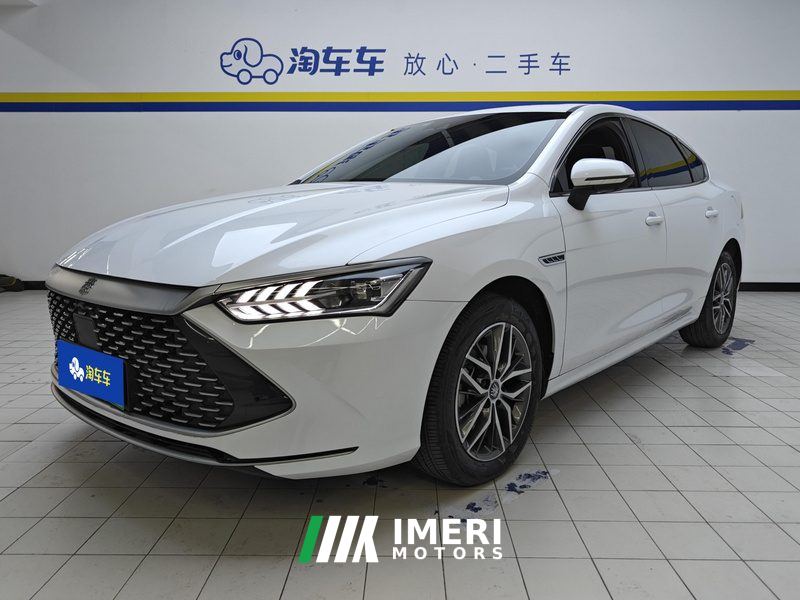BYD Qin PLUS DM-i 120km Flagship - car from China