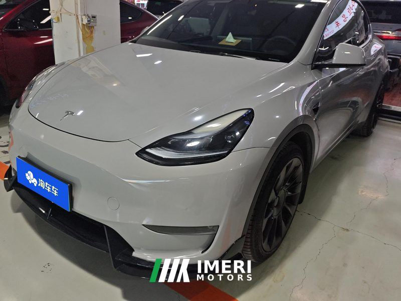 Tesla Model Y 688km Long Range AWD