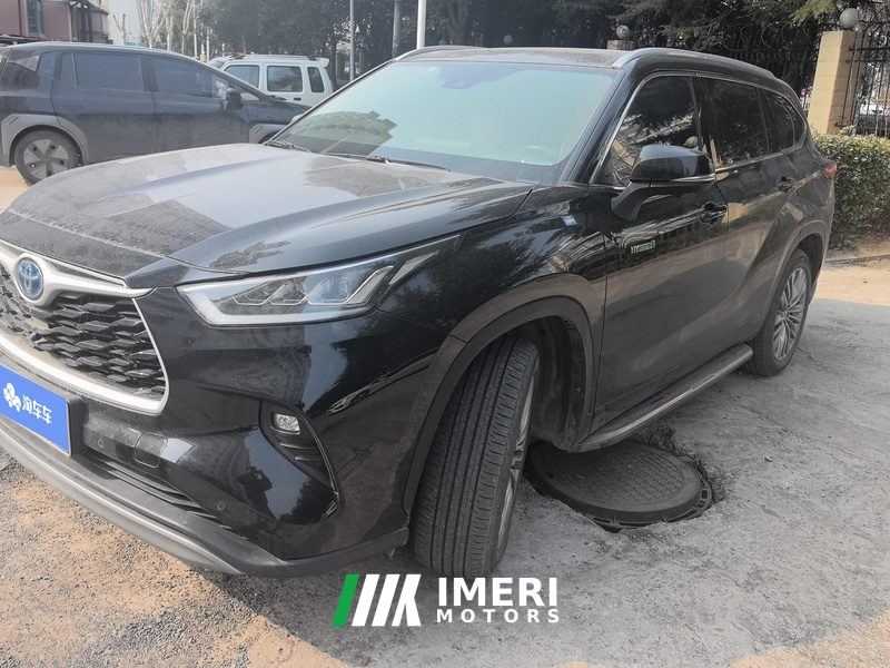 Toyota Highlander Dual-Engine 2.5L 4WD Prestige Edition 7-seater