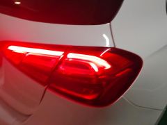 Mercedes-Benz A-Class (Imported) A 180 - ფოტო 5
