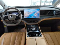 Denza D9 DM-i 970 4WD Flagship Edition - ფოტო 16