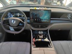Denza D9 DM-i 1.5T 180km AWD Version 7 - ფოტო 16