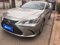 Lexus ES 200 Excellence Edition - фото 1