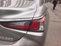 Lexus ES 200 Excellence Edition - фото 5