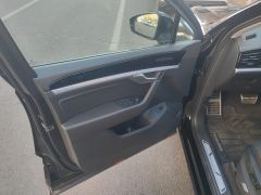 Volkswagen Touareg 3.0T Premium Obsidian Black Sports Suit - ფოტო 12