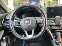 Honda Accord 260TURBO Luxury Edition - фото 12